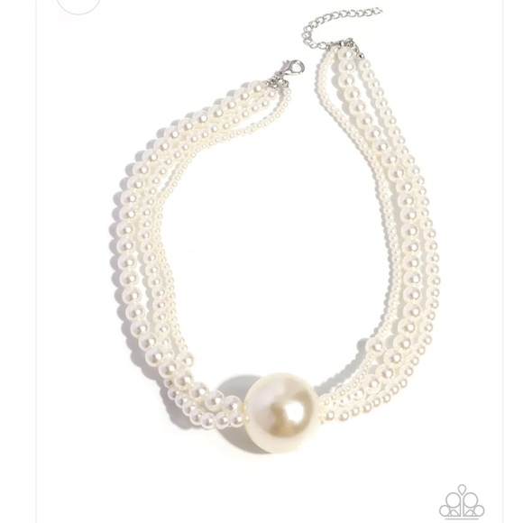 ⚪️🤍⚪️ “POLISHED PROFESSIONAL” WHITE NECKLACE ~ PAPARAZZI❗️ ⚪️🤍⚪️ - Picture 4 of 7